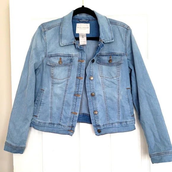 ๐ฉต Social Standard by Sanctuary Light Blue Denim Jacket โ Size Small ๐ฉต - Picture 1 of 7